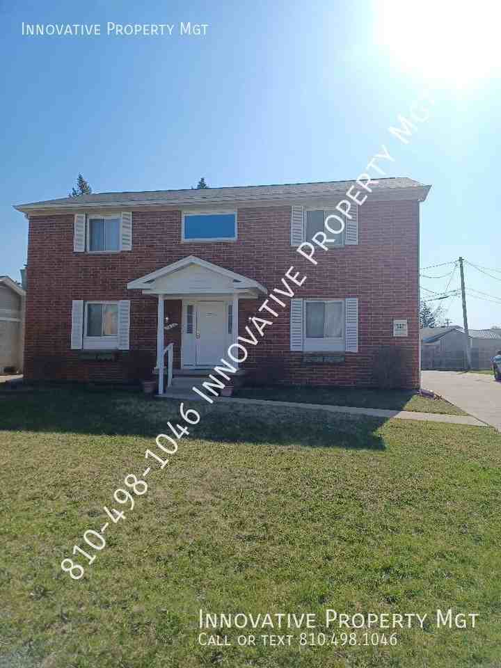 3462 Ridgecliffe Dr #2 - Photo 2 of 21