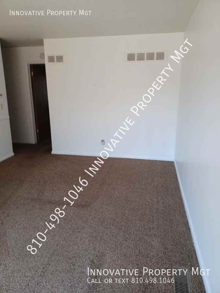 3462 Ridgecliffe Dr #2 - Photo 4 of 21