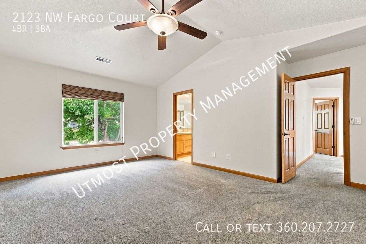 2123 Nw Fargo Ct - Photo 7 of 10