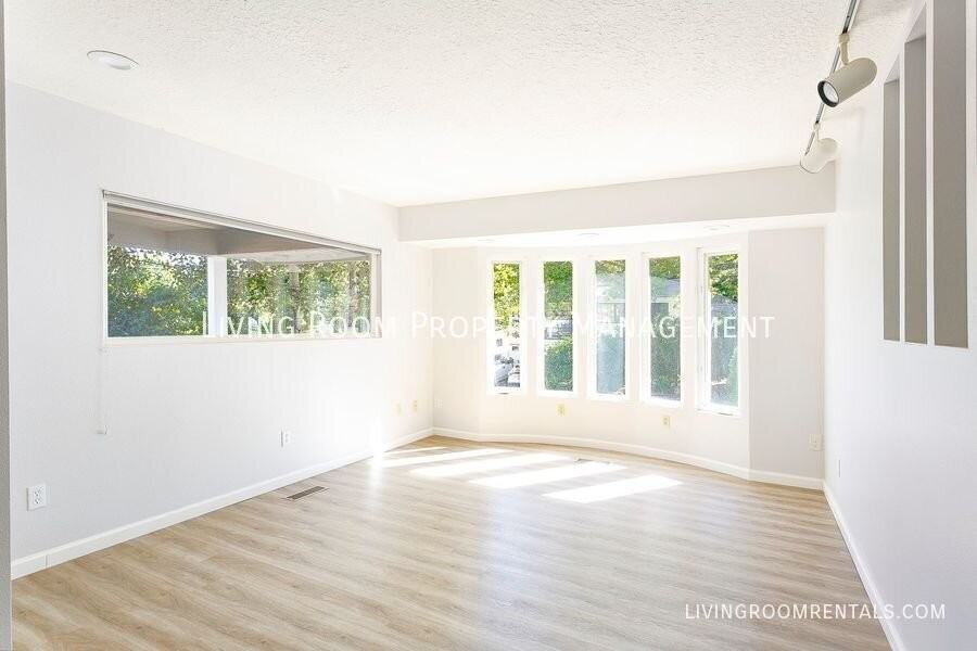 9263 Sw Brier Pl - Photo 3 of 16