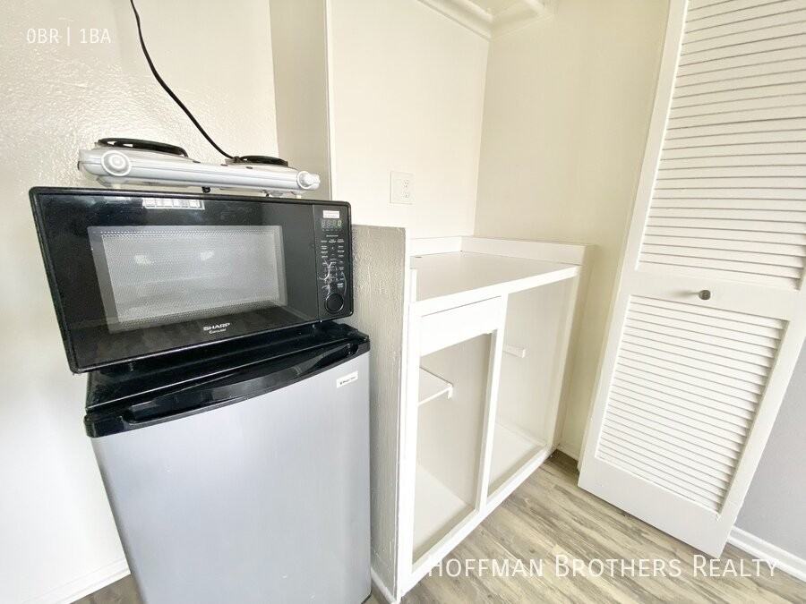 3500 Mentone Ave #201 - Photo 2 of 6