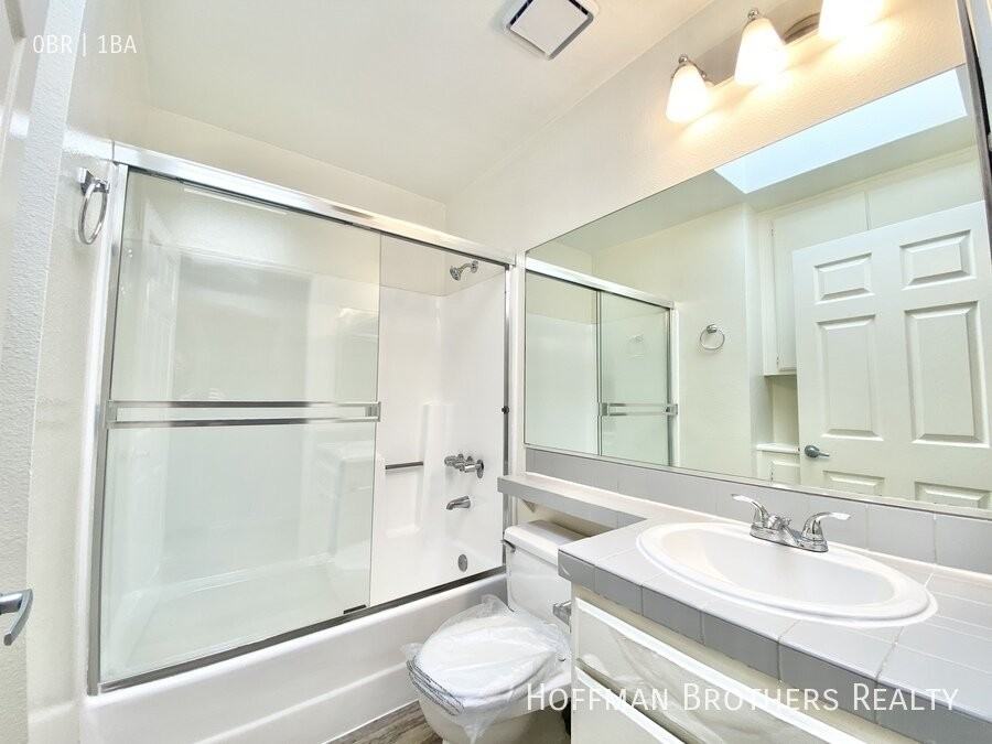 3500 Mentone Ave #201 - Photo 5 of 6