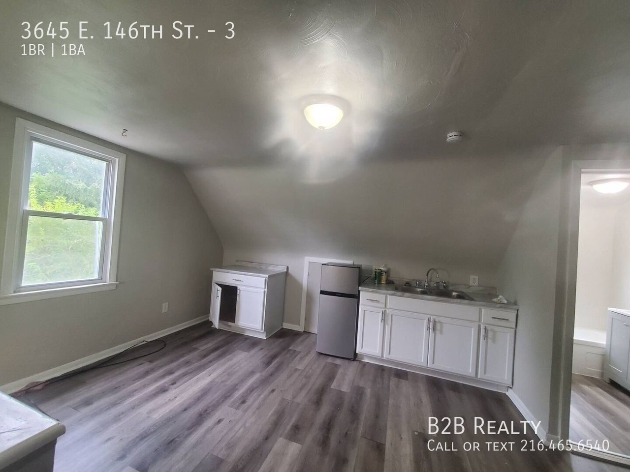 3645 E 146th St #3 - Photo 3 of 7