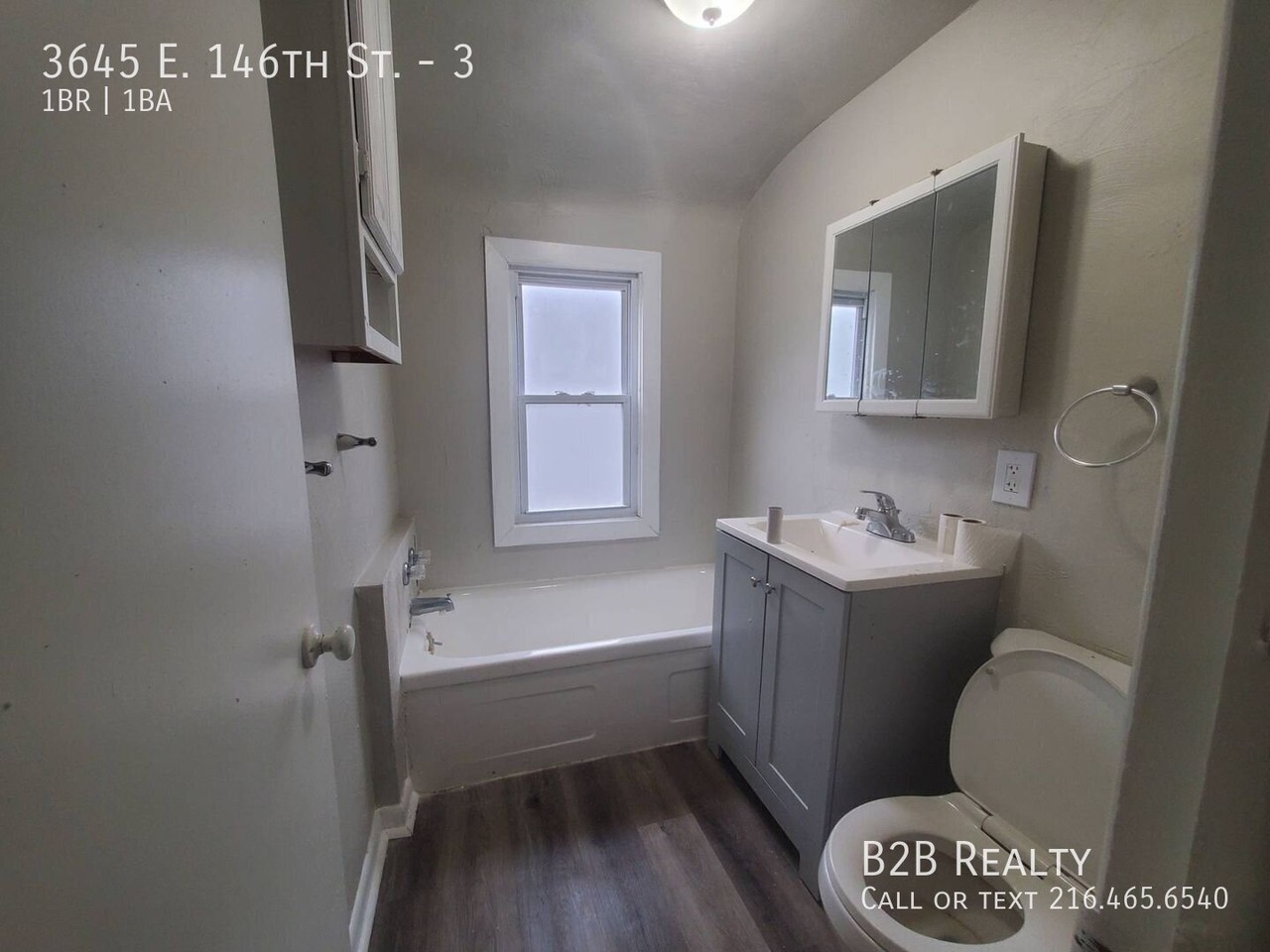 3645 E 146th St #3 - Photo 4 of 7