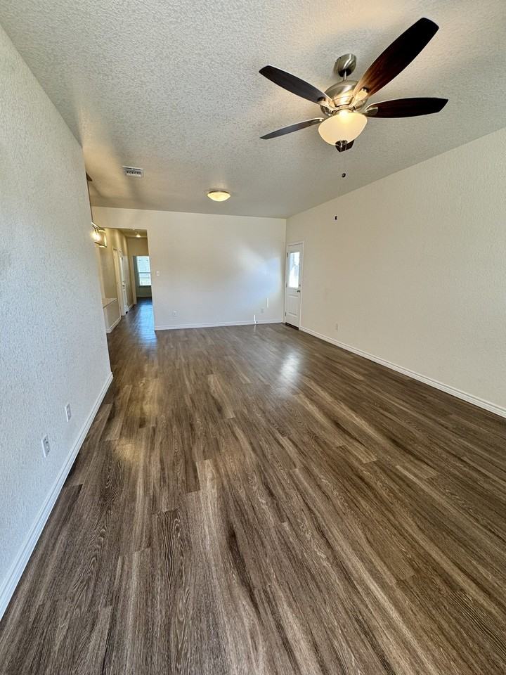 5107 Rose Garden Loop #5107 - Photo 3 of 25