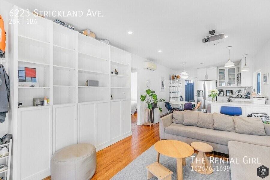6223 Strickland Ave - Photo 4 of 30