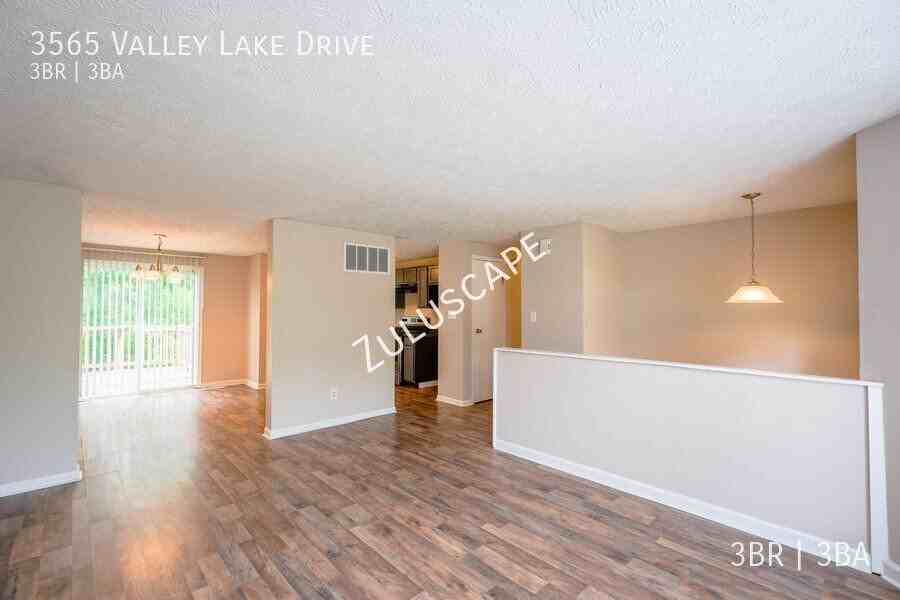 3565 Valley Lake Dr - Photo 3 of 24