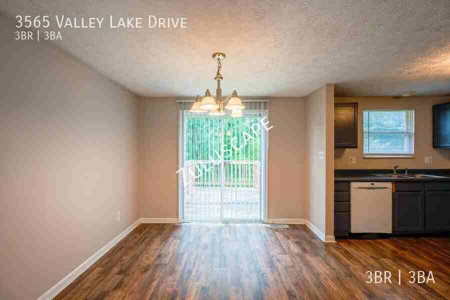 3565 Valley Lake Dr - Photo 4 of 24
