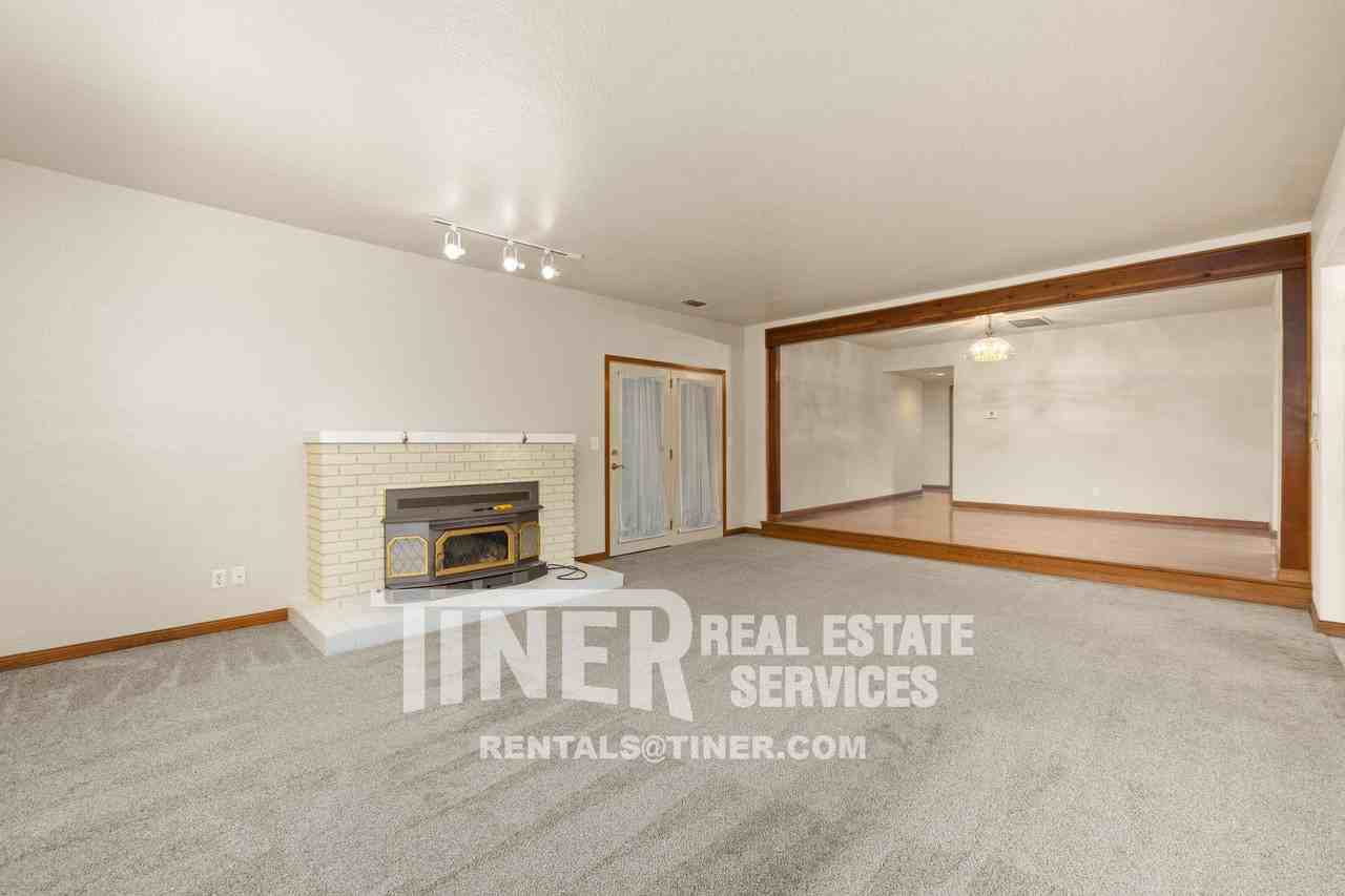3845 Marshall Ave - Photo 2 of 49