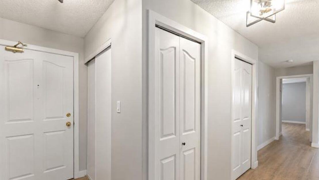17447 Promenade West - Photo 3 of 18