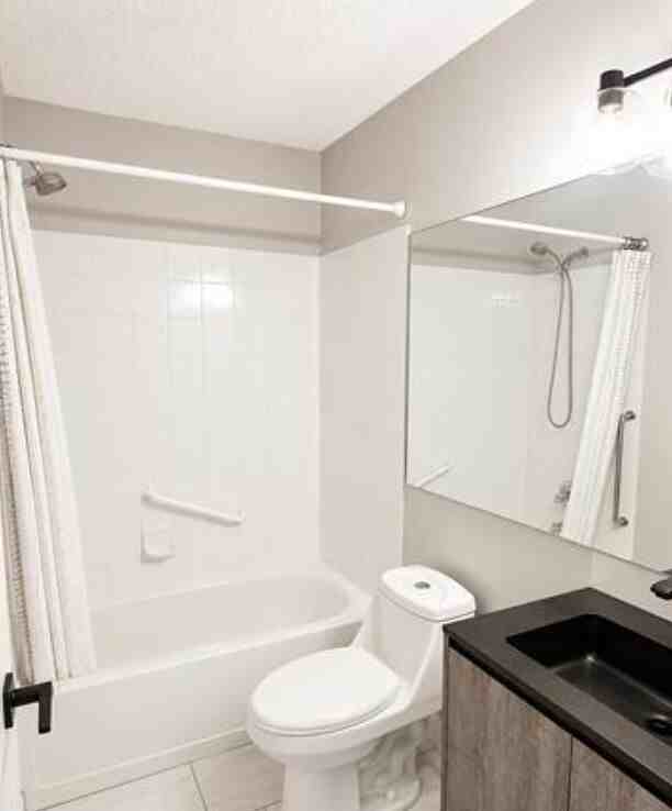 17447 Promenade West - Photo 4 of 18