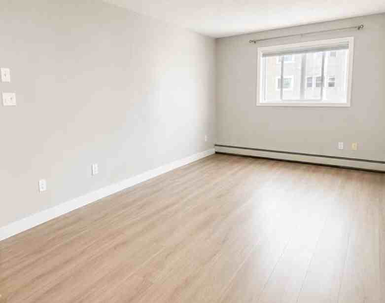 17447 Promenade West - Photo 5 of 18