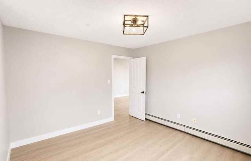 17447 Promenade West - Photo 7 of 18