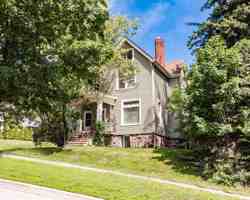 featured image of 230 N 16th Ave E #1