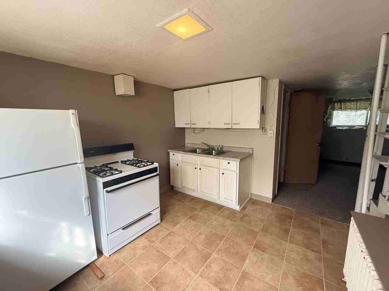 230 N 16th Ave E #1 - Photo 2 of 10