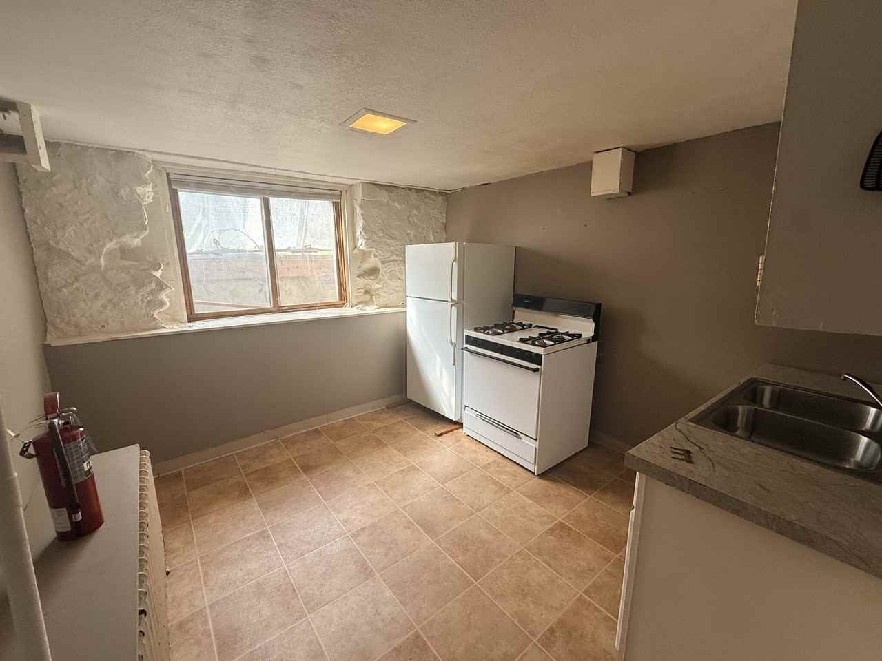 230 N 16th Ave E #1 - Photo 4 of 10