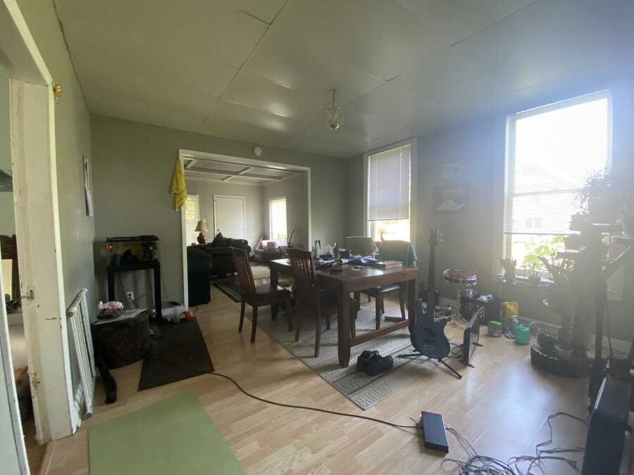 1702 Banks Ave - Photo 4 of 7