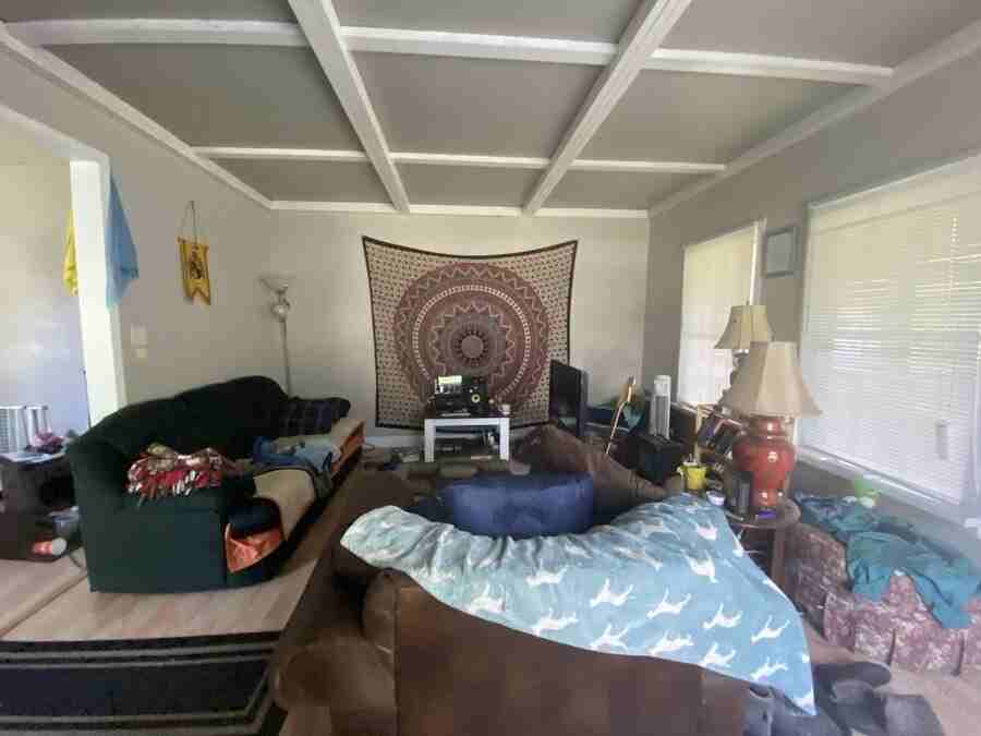 1702 Banks Ave - Photo 6 of 7