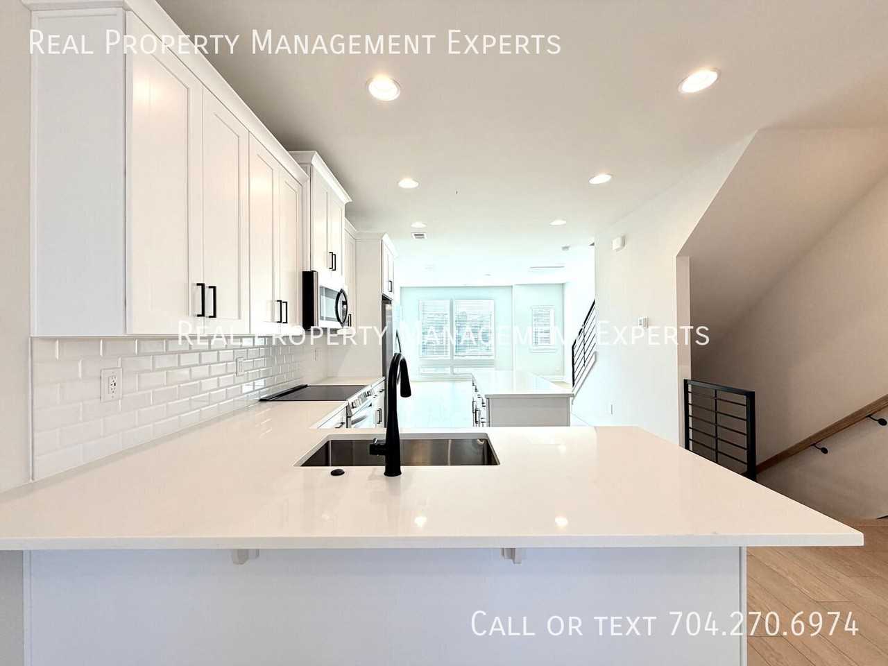 2158 N Graham St - Photo 2 of 23