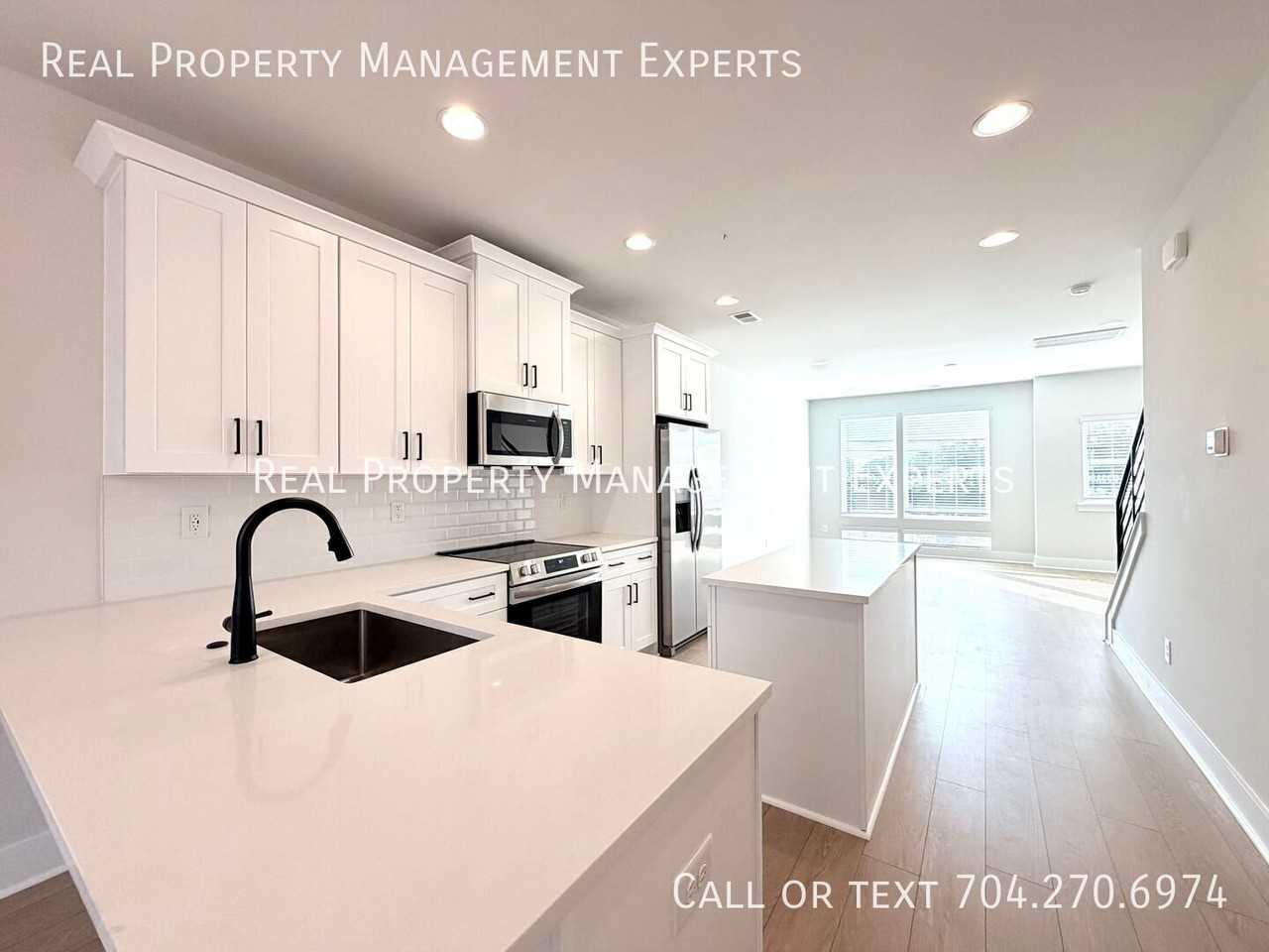 2158 N Graham St - Photo 7 of 23