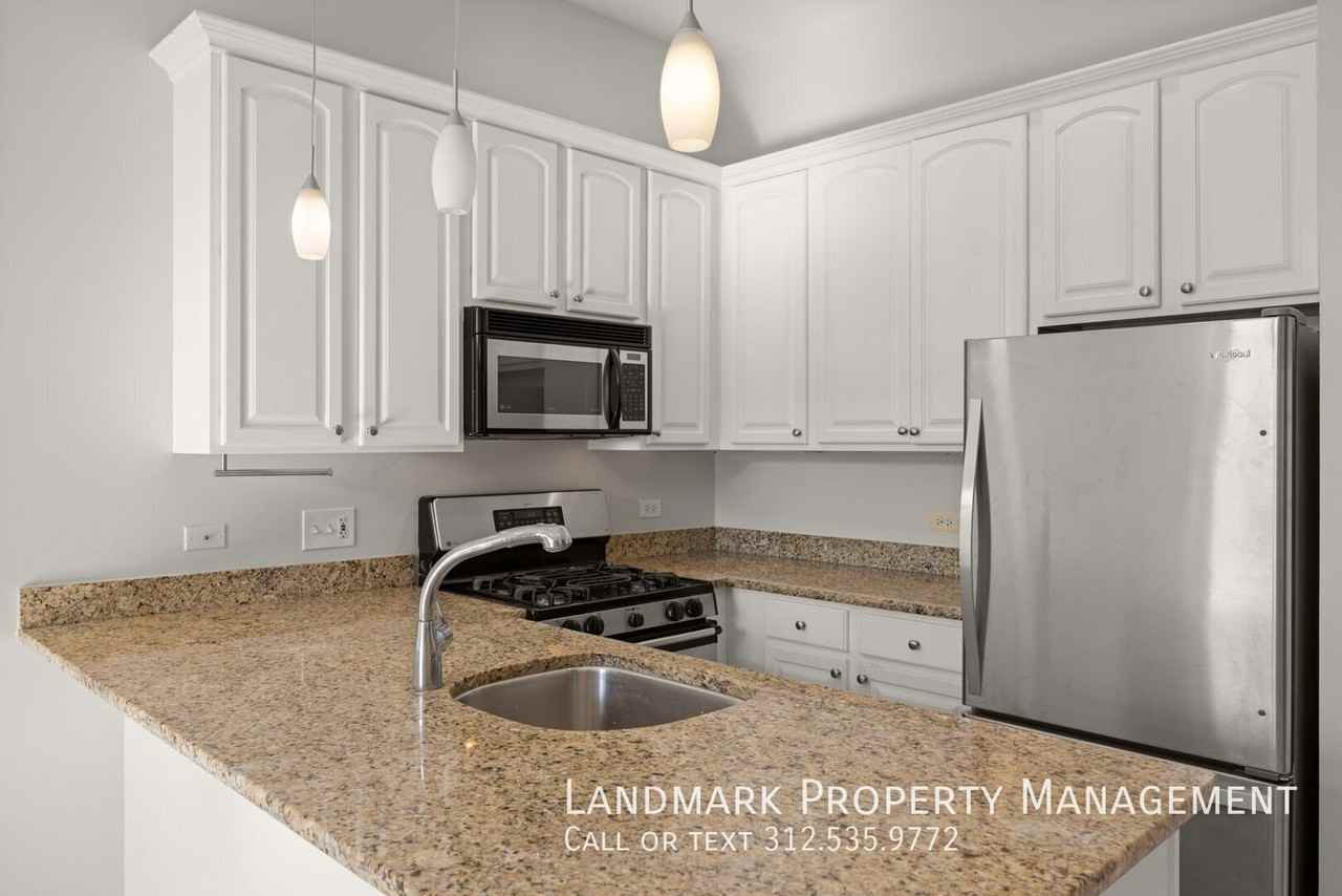 1546 N Hudson Ave Apt 2 - Photo 4 of 28