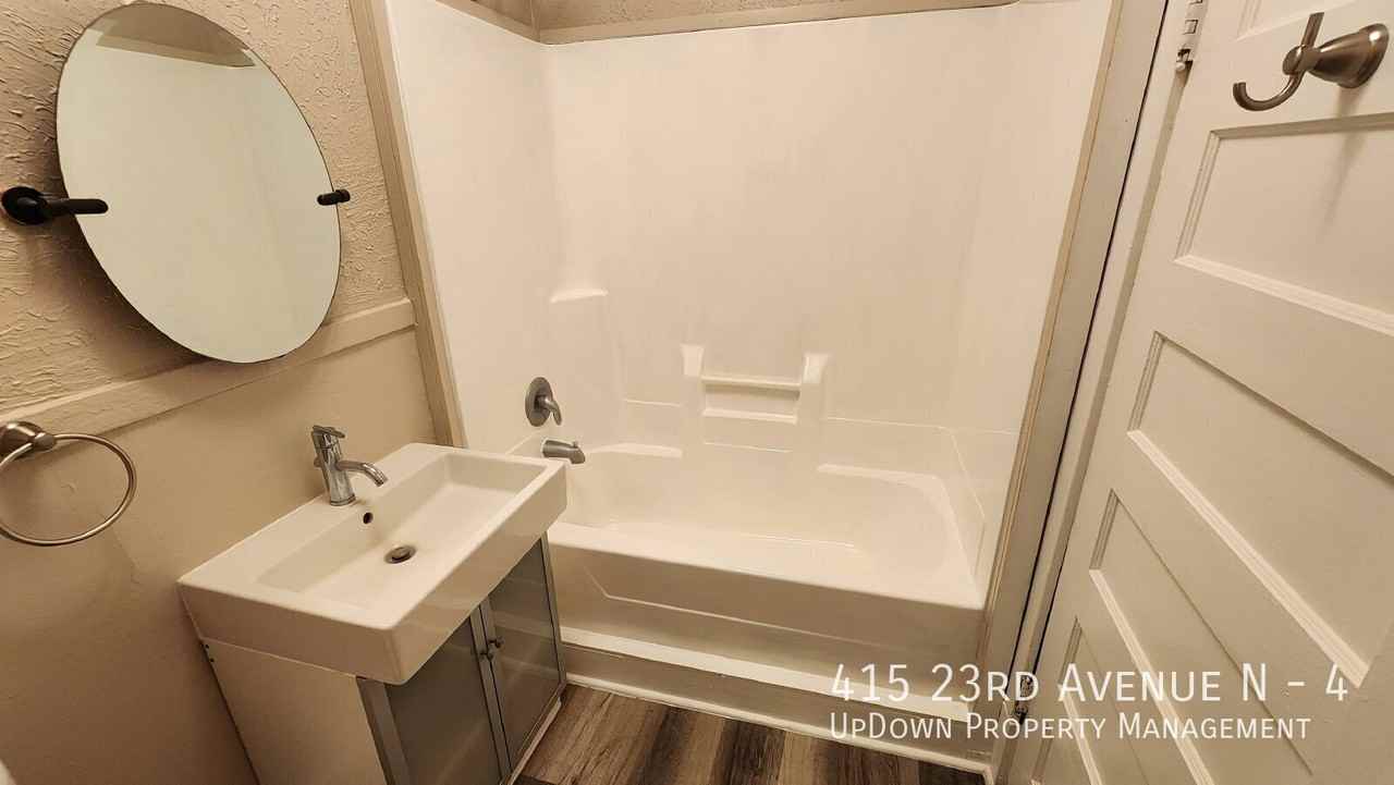 415 23rd Ave N #4 - Photo 2 of 12