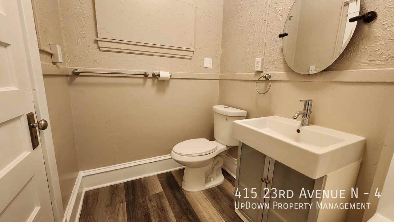415 23rd Ave N #4 - Photo 3 of 12