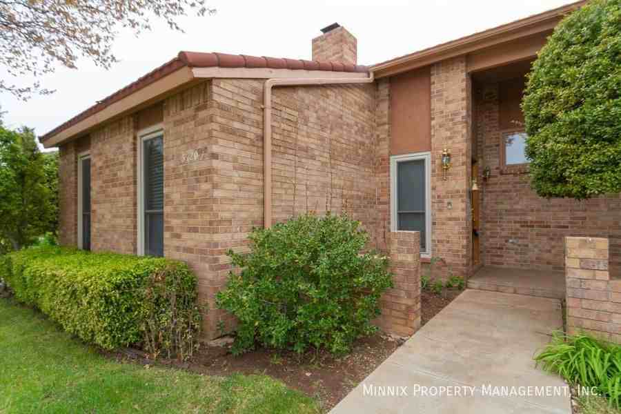 3420 Sleepy Hollow Blvd - Photo 2 of 32