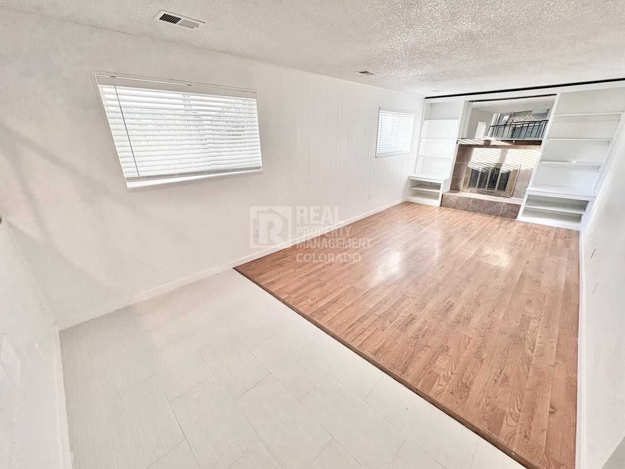 19027 E Cornell Ave - Photo 6 of 24