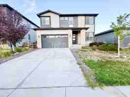 featured image of 3846 N Catawba Way