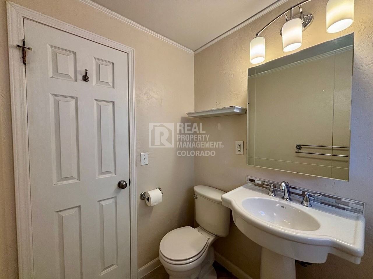 8458 Princeton St - Photo 7 of 17