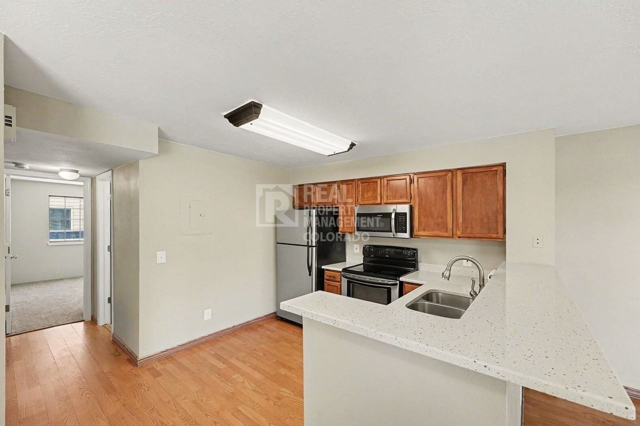 4820 E Kentucky Ave #E - Photo 6 of 18