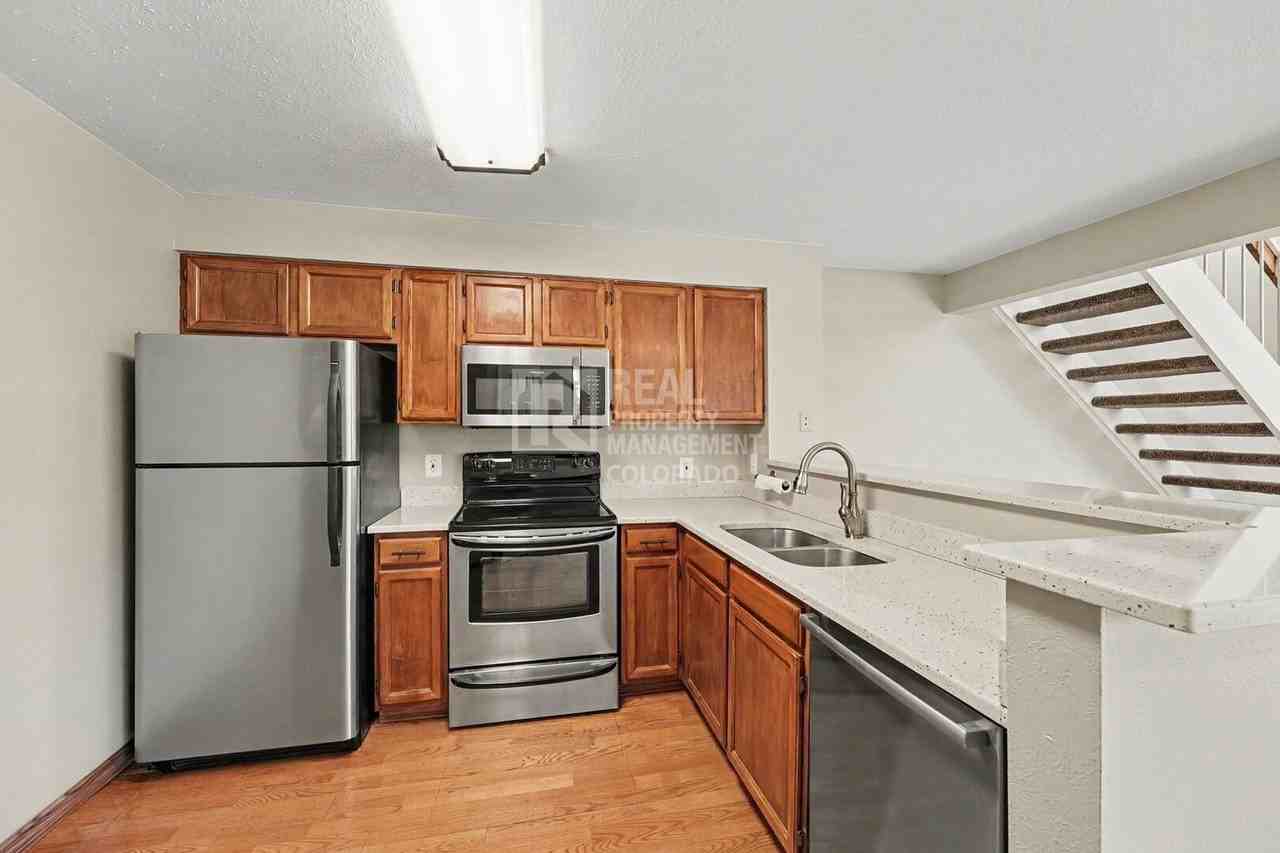 4820 E Kentucky Ave #E - Photo 7 of 18