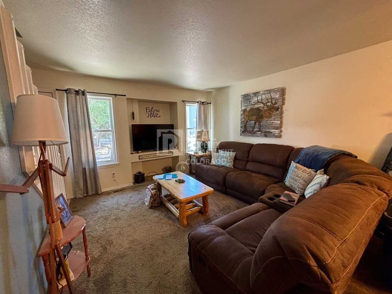 2664 Bannister Ct - Photo 4 of 16