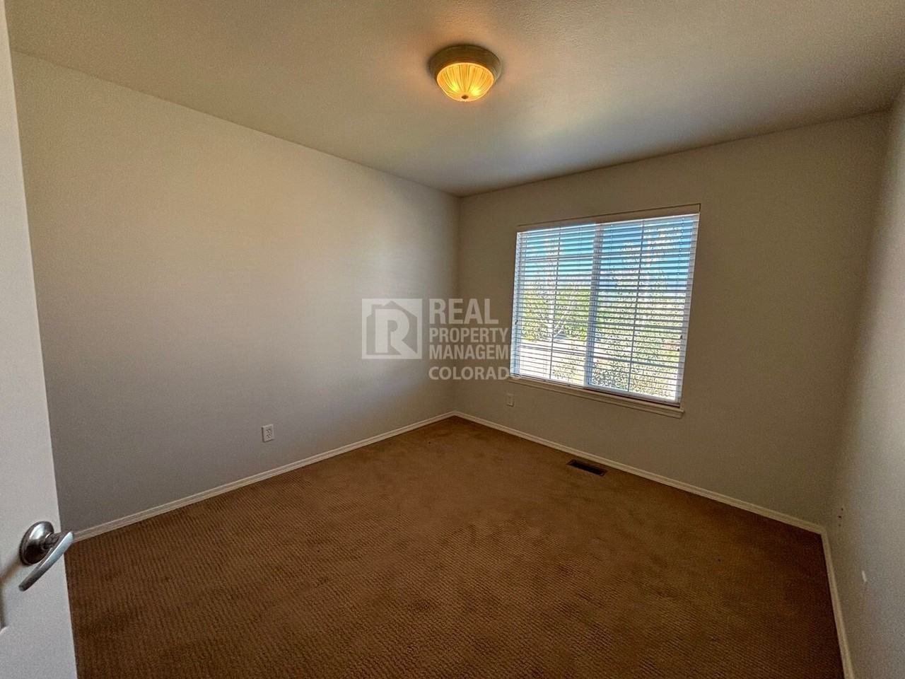 15605 Coquina Dr - Photo 5 of 17