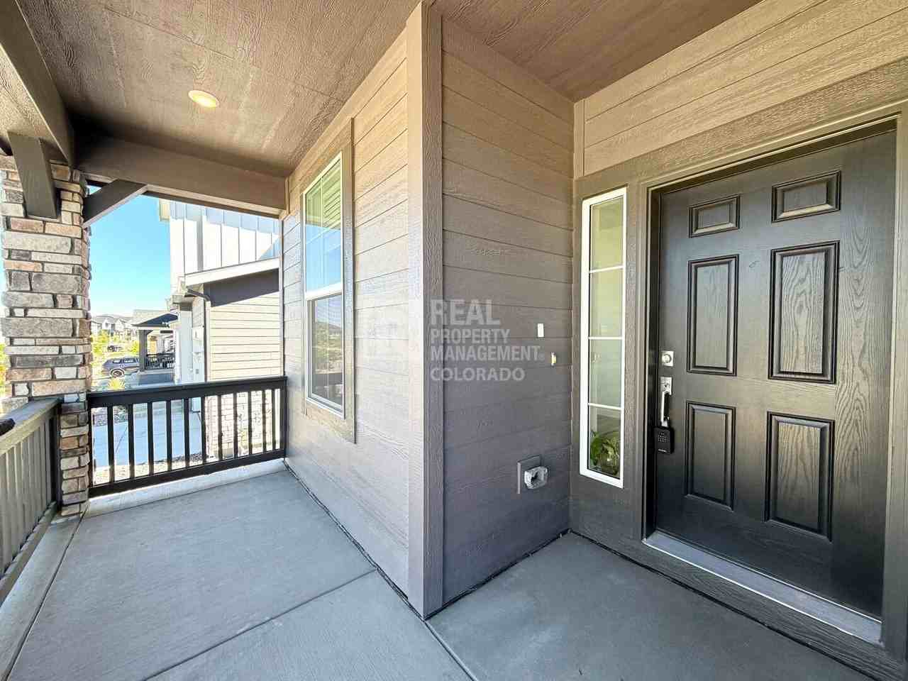 10976 Snowdon St - Photo 2 of 29