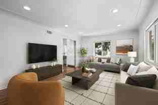 1547 Elm St - Photo 1 of 1