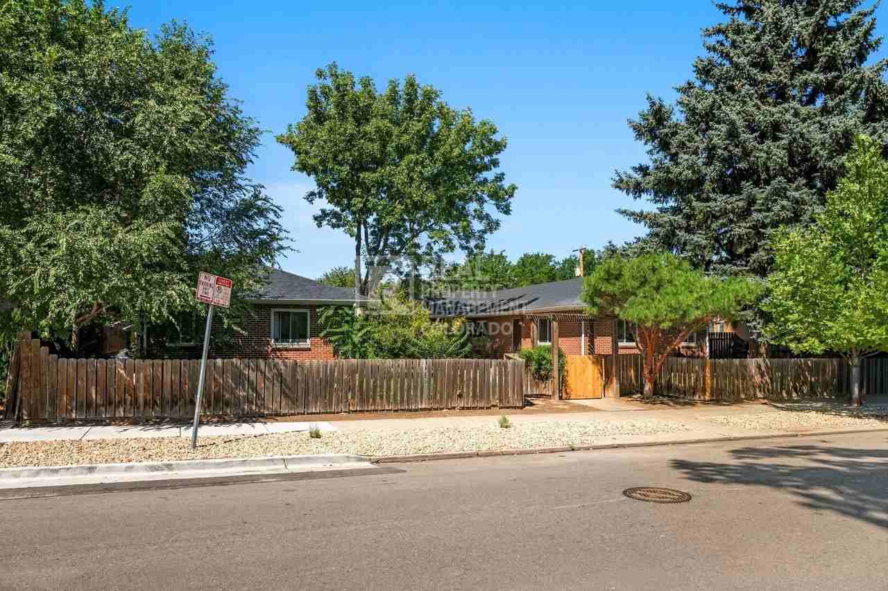 1547 Elm St - Photo 2 of 30
