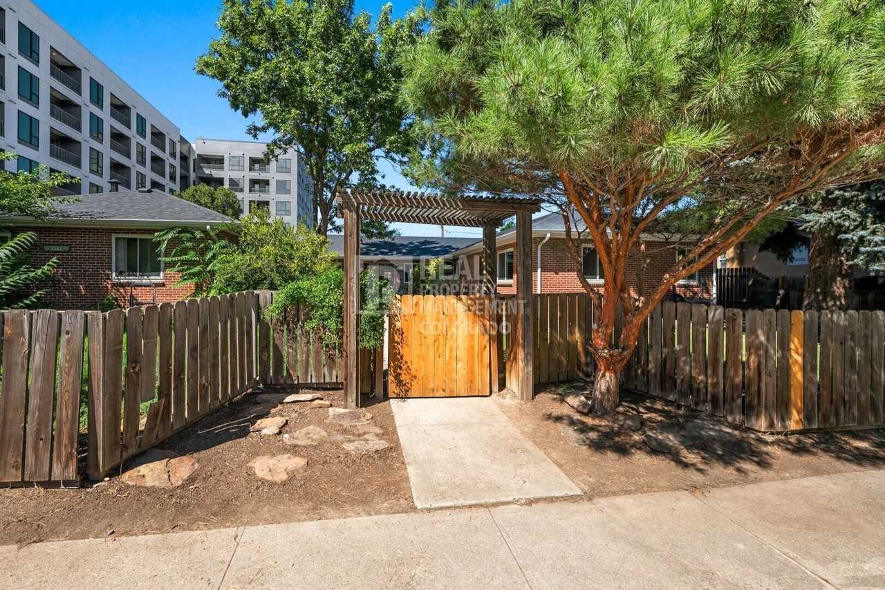 1547 Elm St - Photo 4 of 30