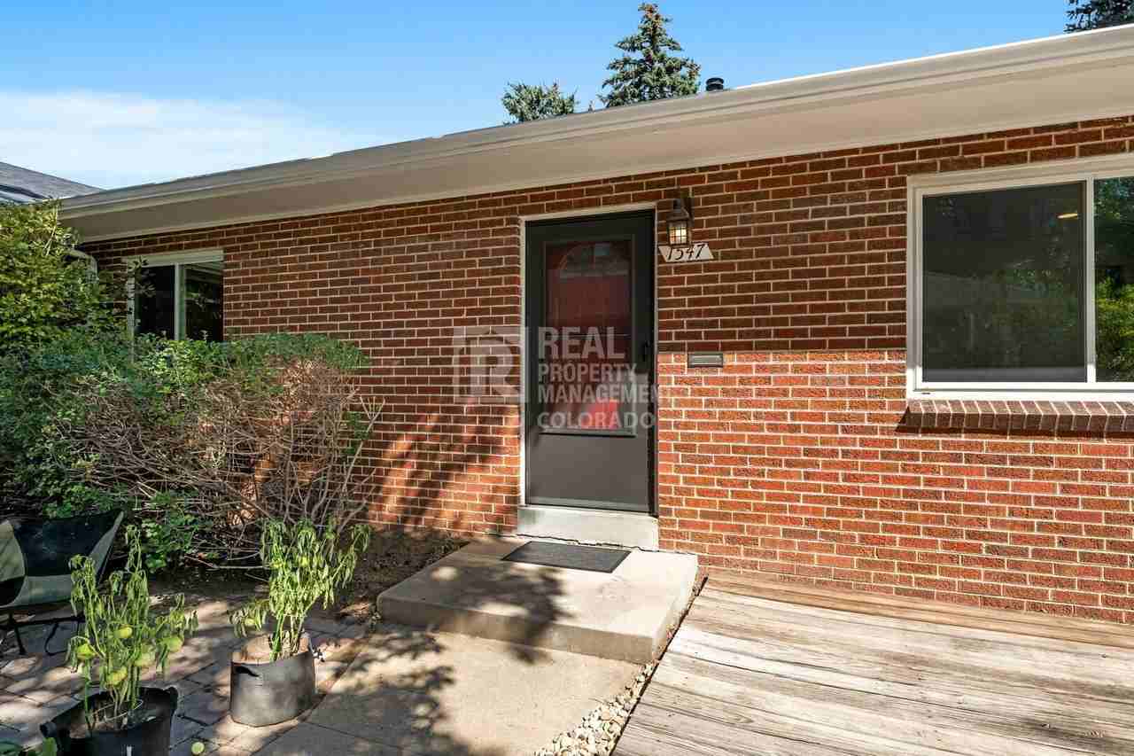 1547 Elm St - Photo 7 of 30