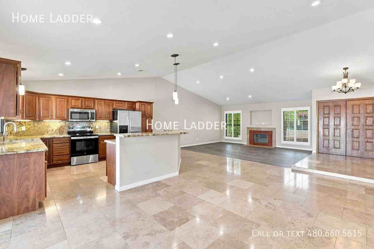 1442 N El Camino Dr - Photo 3 of 36