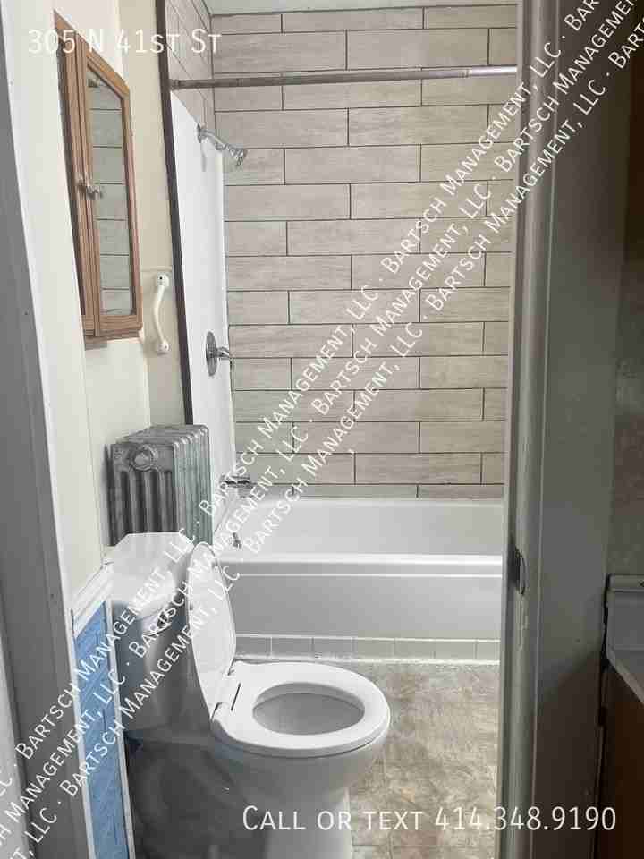 305 N 41st St - Photo 4 of 19
