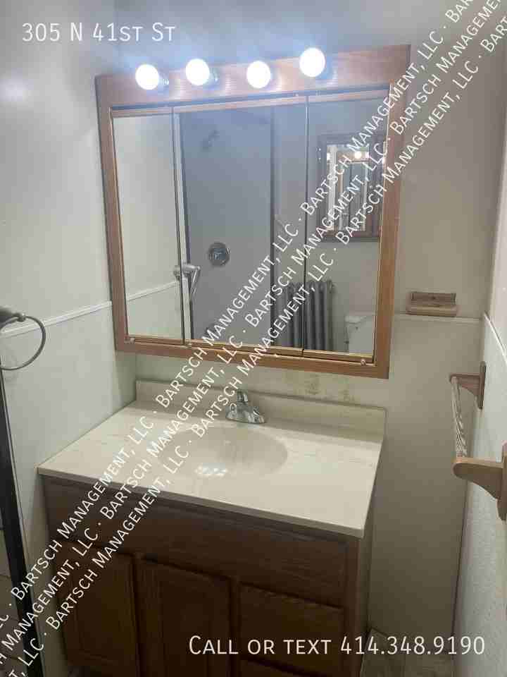 305 N 41st St - Photo 5 of 19
