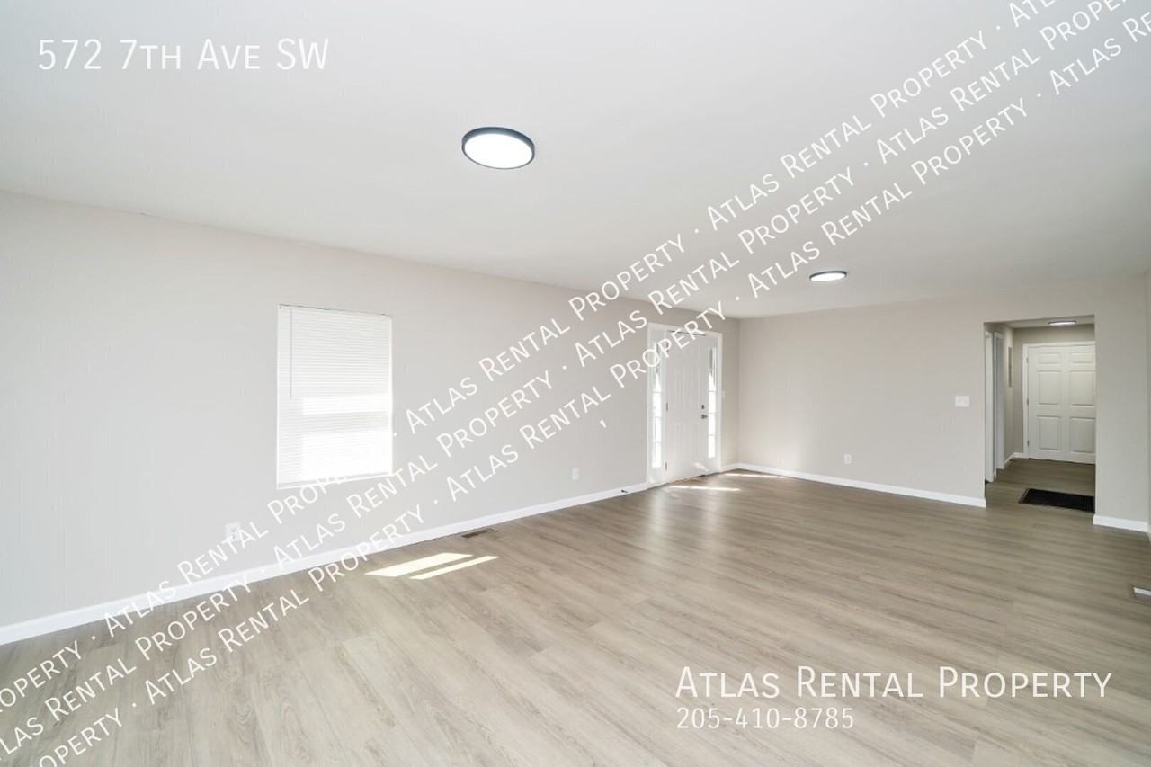 572 7th Ave Sw - Photo 6 of 22