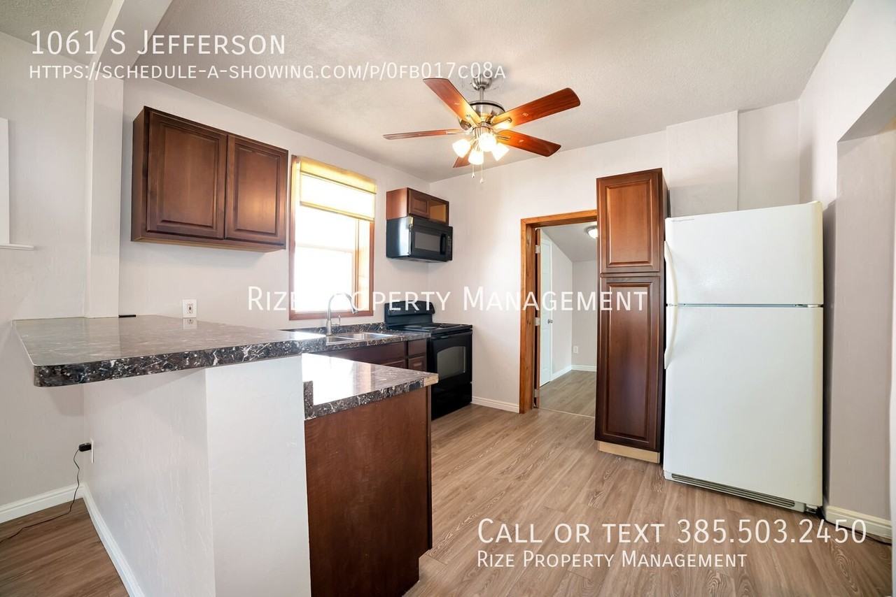 1061 S Jefferson St - Photo 4 of 14