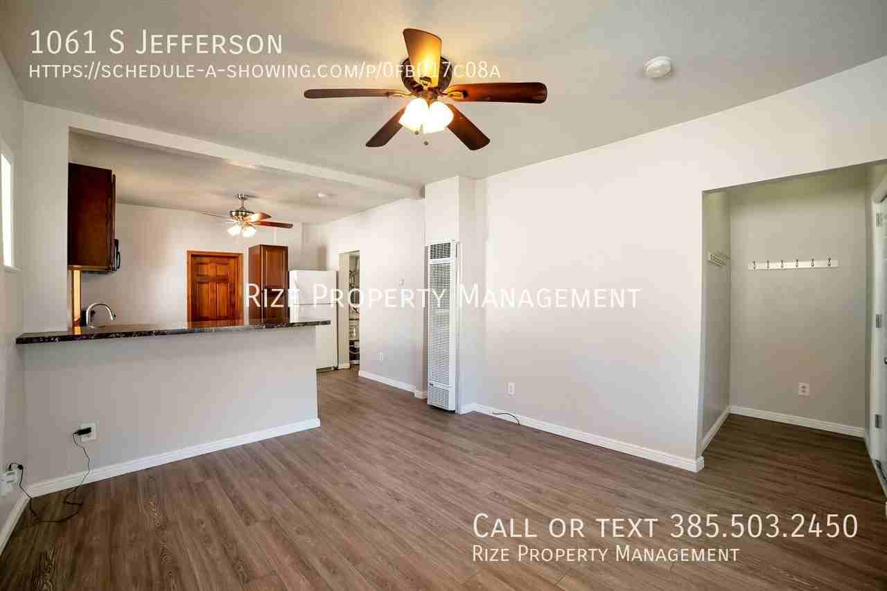 1061 S Jefferson St - Photo 5 of 14