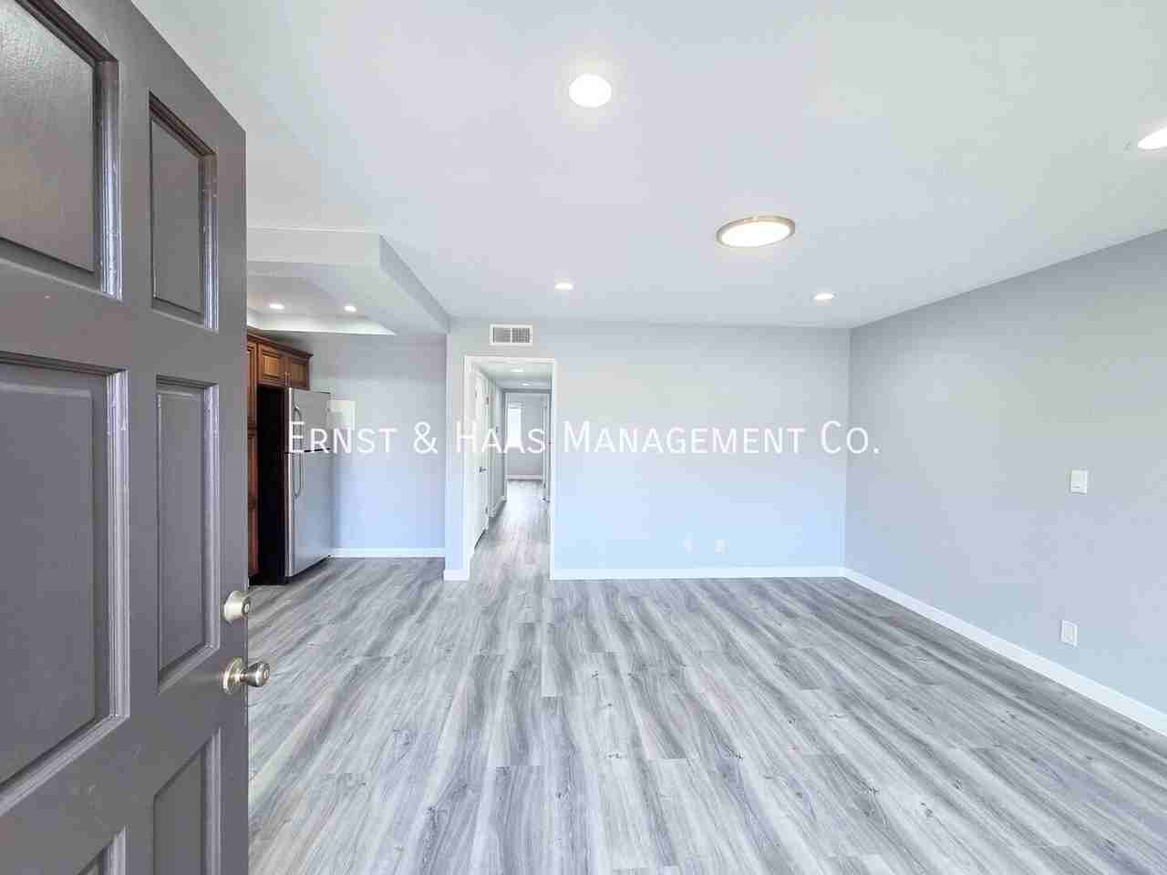 12526 Cuesta Dr - Photo 3 of 23