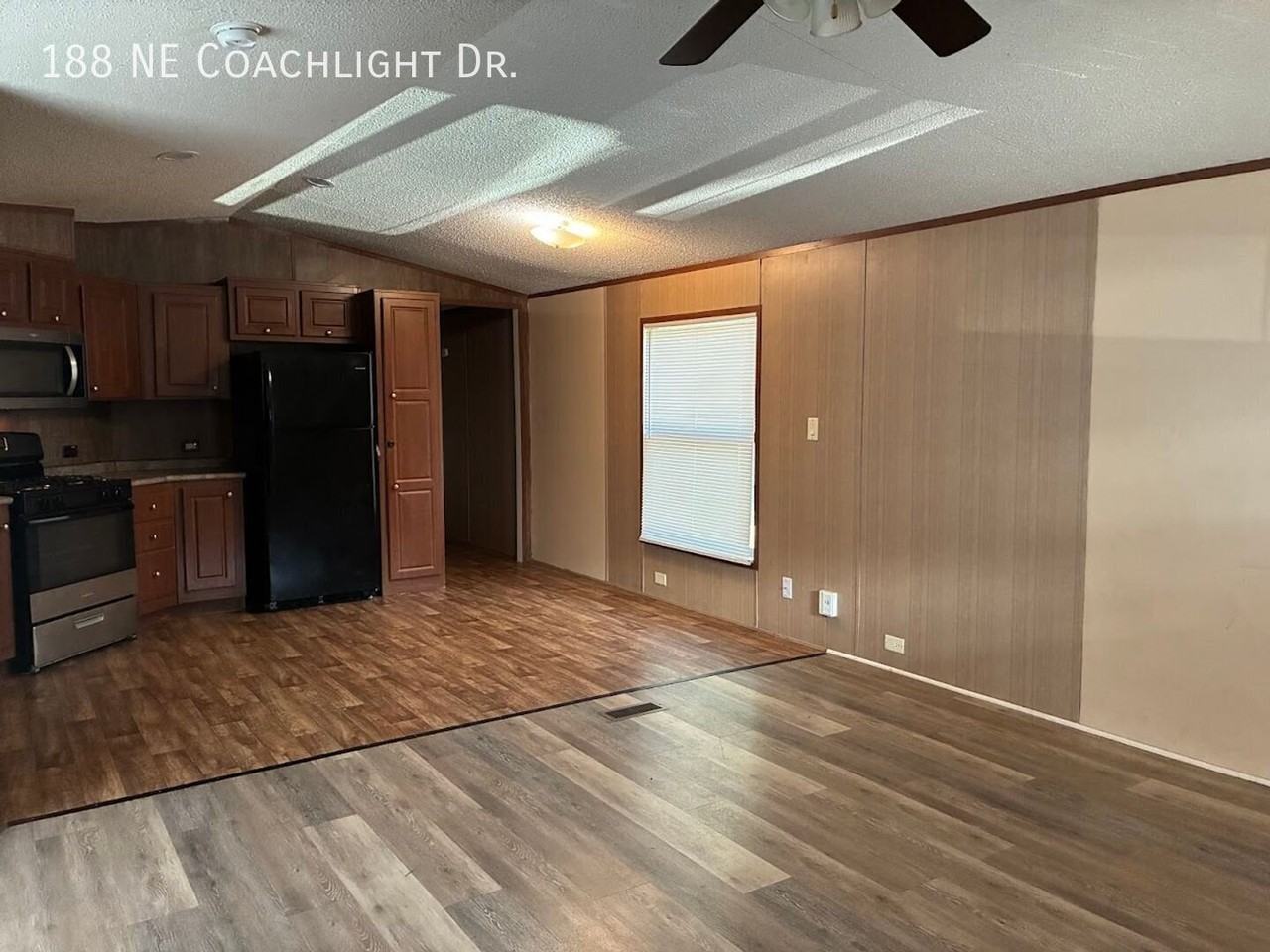 188 Ne Coachlight Dr - Photo 3 of 20