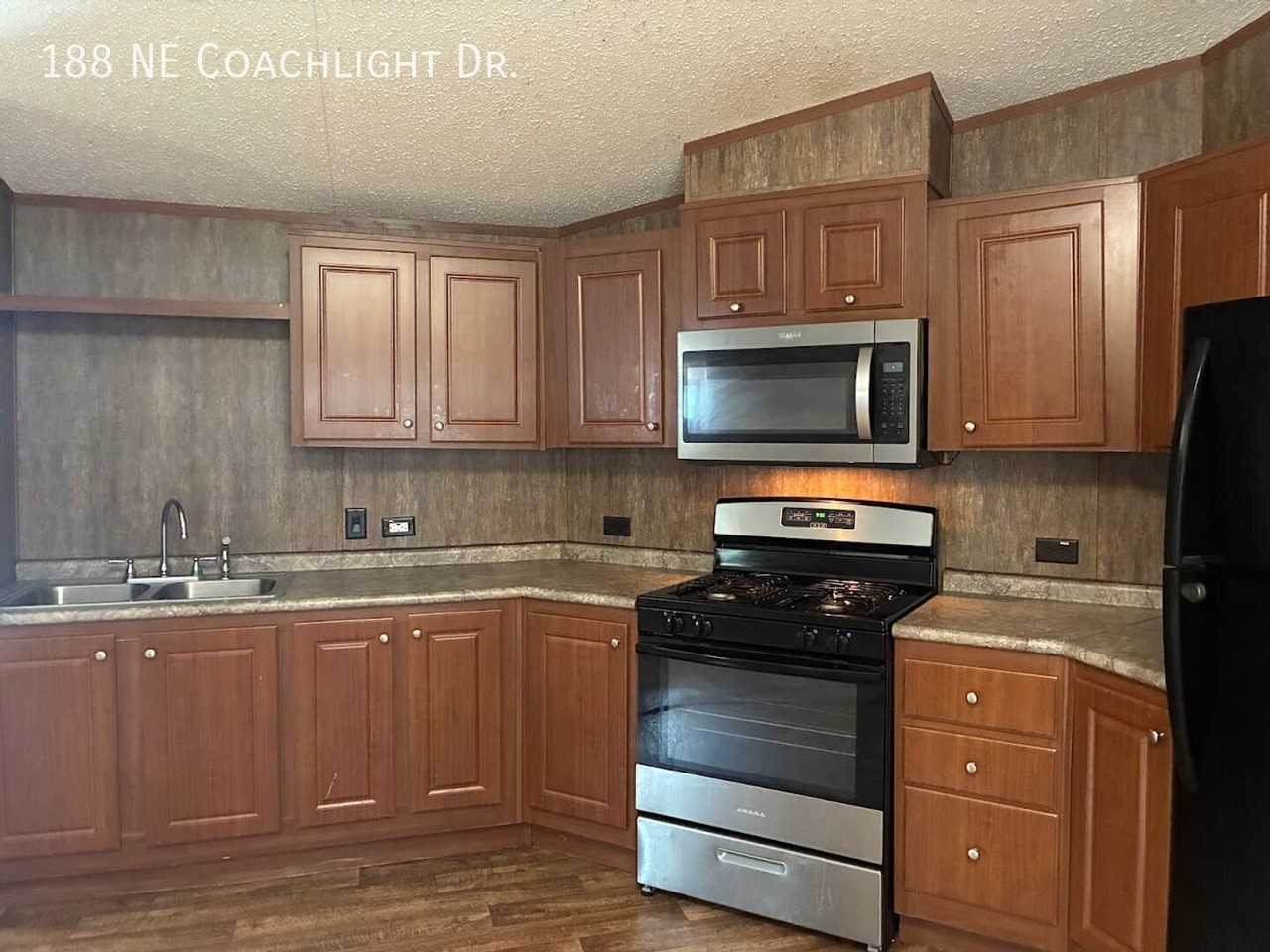 188 Ne Coachlight Dr - Photo 7 of 20
