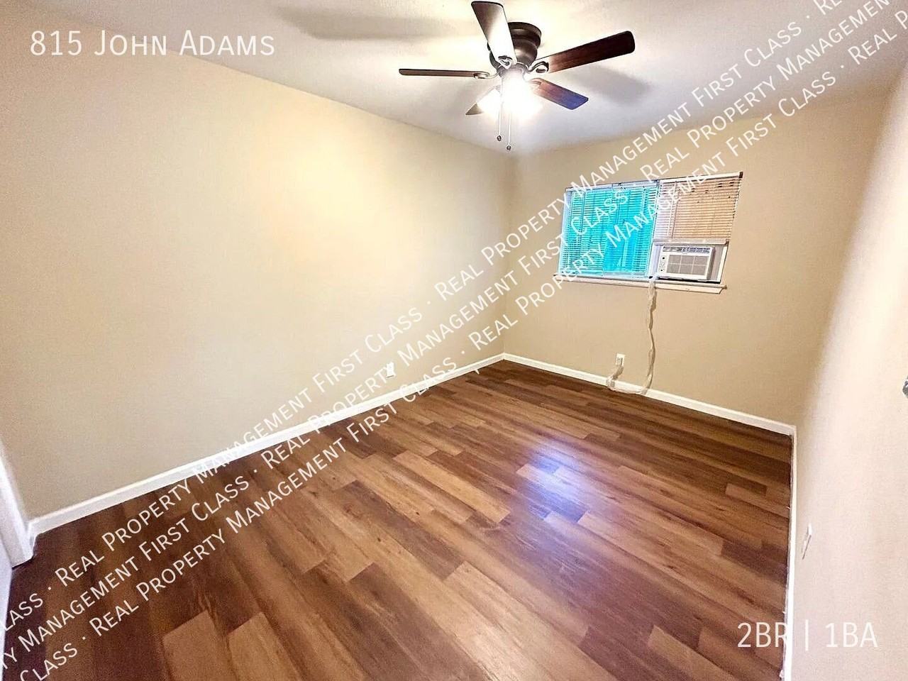 815 John Adams Dr - Photo 7 of 9